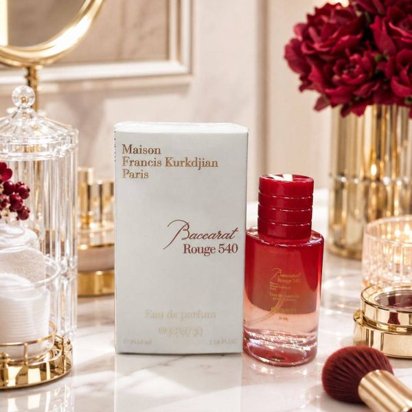 ادکلن pura رایحه bacarat rouge 540 حجم 37 میلی لیتر