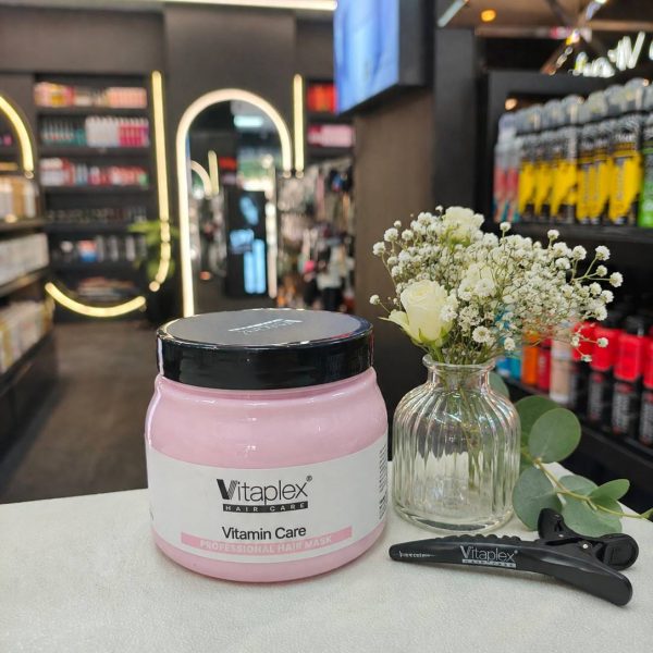 ماسک موی تقویت‌کننده و ترمیم‌کننده ویتاپلکس مدل Vitamin Care حجم 500 میلی‌لیتر بدون سولفات مناسب موهای خشک و معمولی با ویتامین B5 و B7